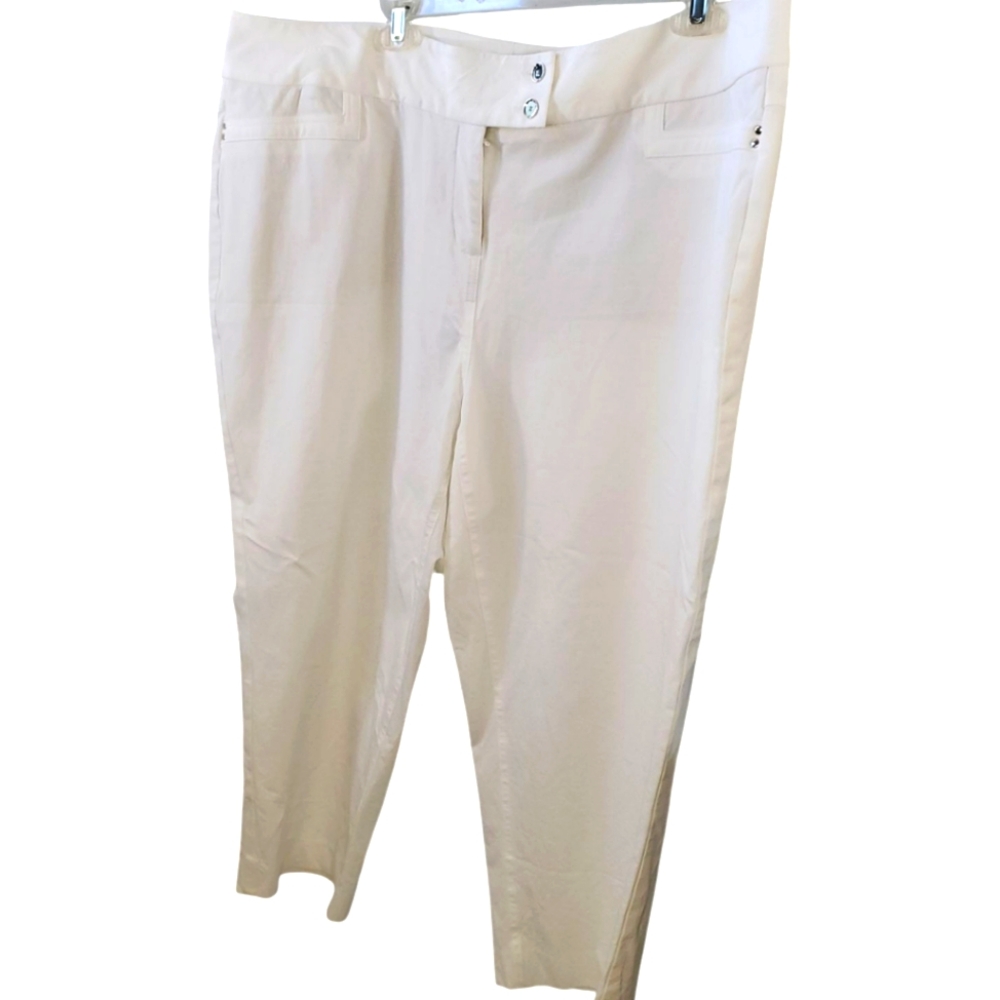 Alfani Woman Tummy Control Capri Pants White 20W